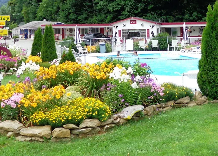 A Holiday Motel - Maggie Valley