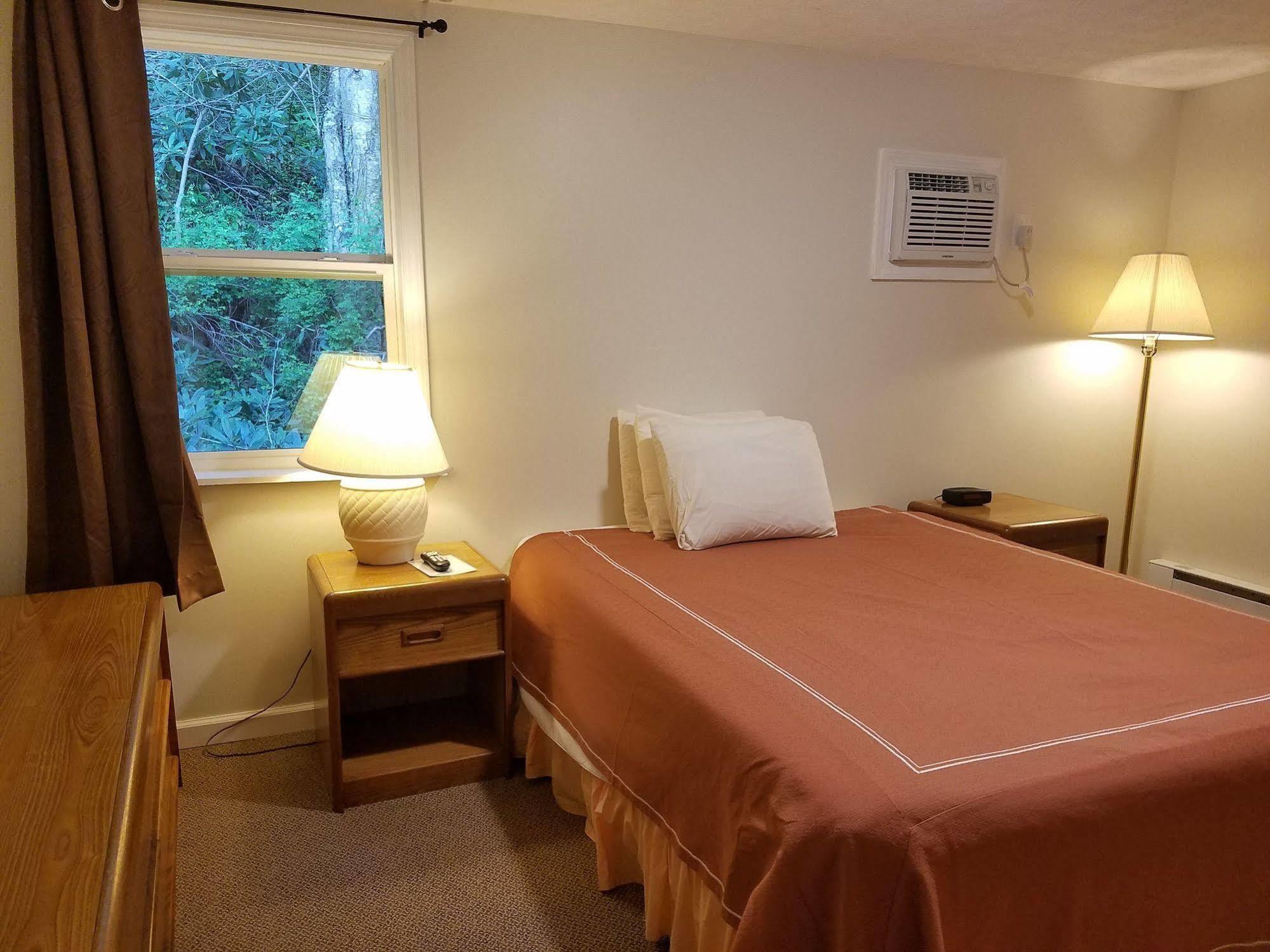 Motel A - Maggie Valley